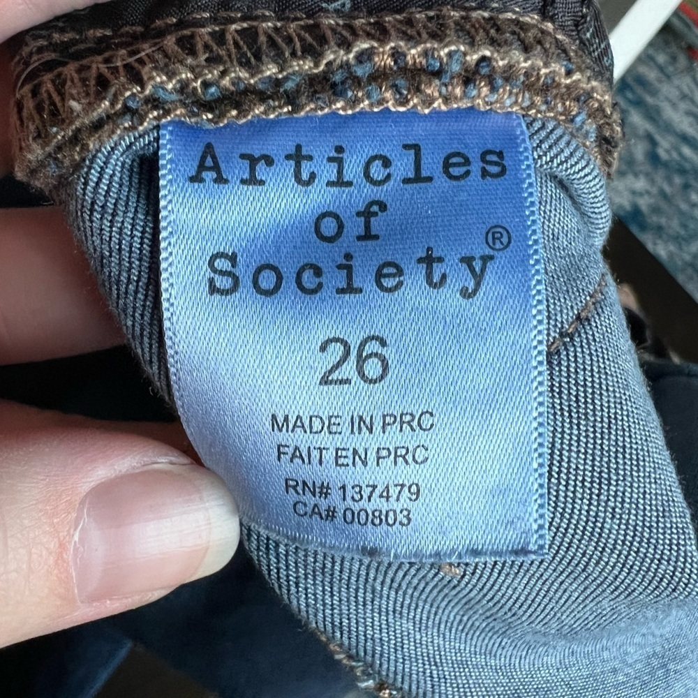 Articles of Society Maternity Jeans - Picture 4 of 4